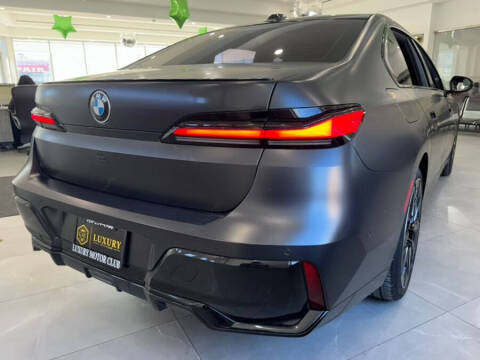 2023 BMW 7 Series 740i