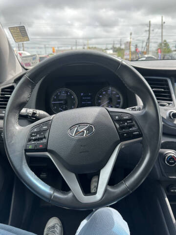 2017 Hyundai Tucson SE Plus