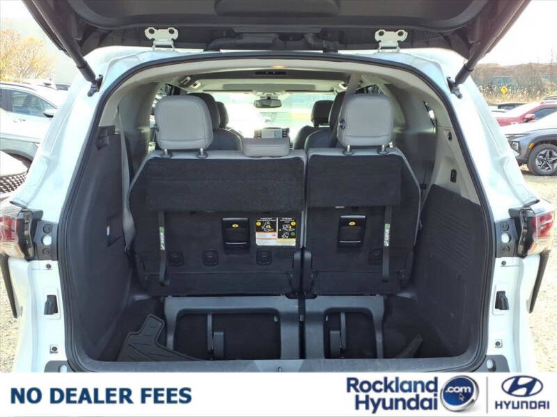 2023 Toyota Sienna XLE 7-Passenger