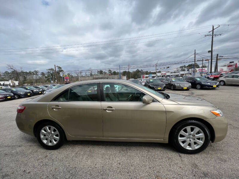 2009 Toyota Camry XLE photo 4