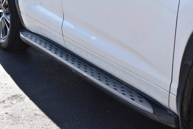 2017 Toyota Highlander LE