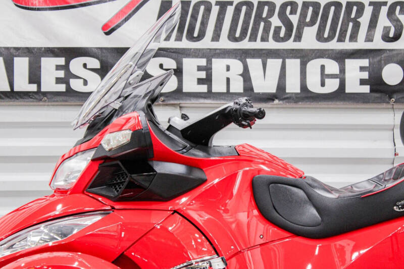 2012 Can-Am Spyder RT-S SM5