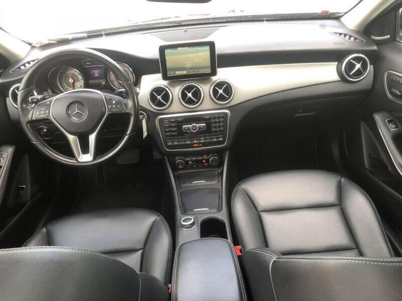 2015 MERCEDES-BENZ GLA-Class SUV / Crossover - $21,999
