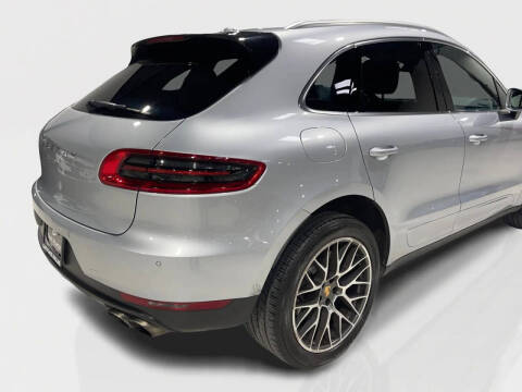 2016 Porsche Macan S