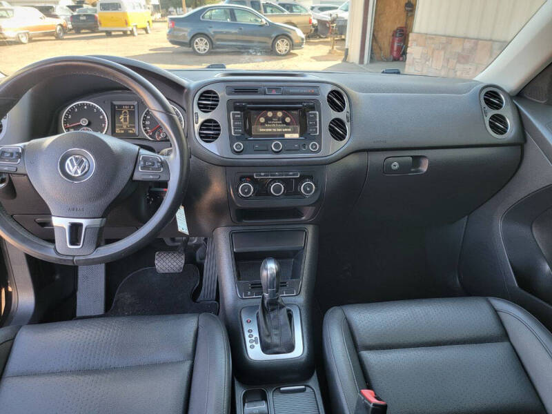 2012 Volkswagen Tiguan LE