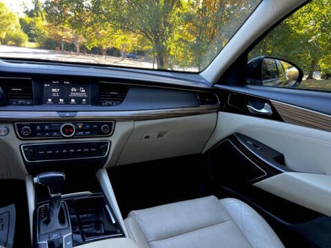 2019 Kia Cadenza Premium