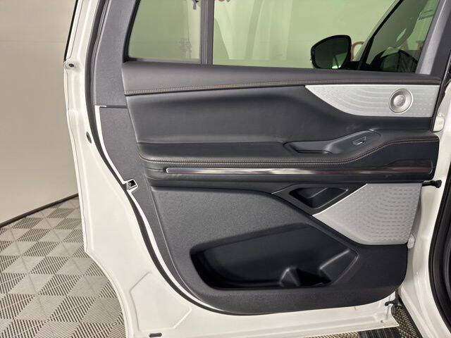 2025 Lincoln Navigator L Black Label