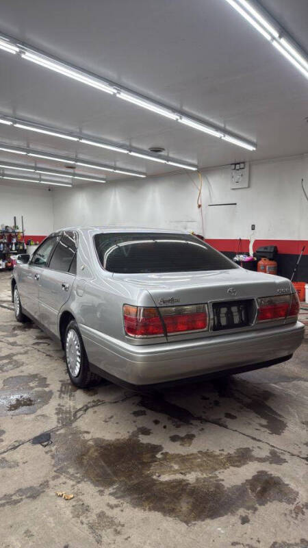 2000 Toyota Crown
