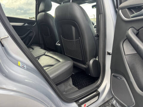 2016 Audi Q3 2.0T quattro Prestige