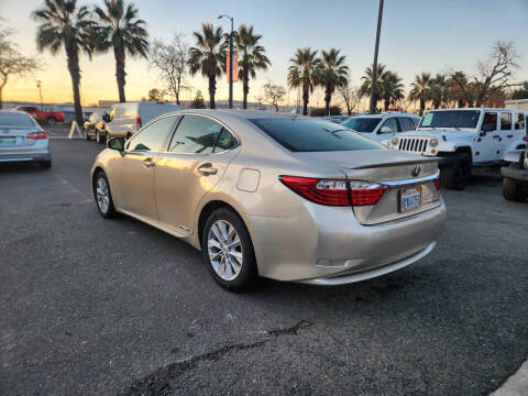 2013 Lexus ES 300h