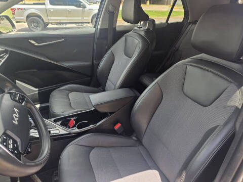 2024 Kia Niro EX