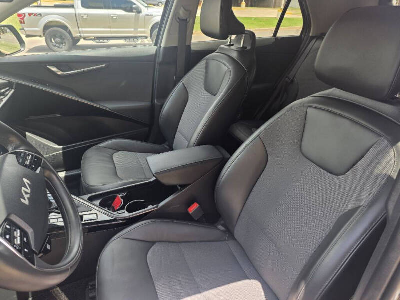 2024 Kia Niro EX