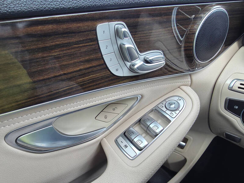 2016 Mercedes-Benz C-Class