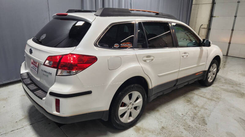 2011 Subaru Outback 2.5i Premium