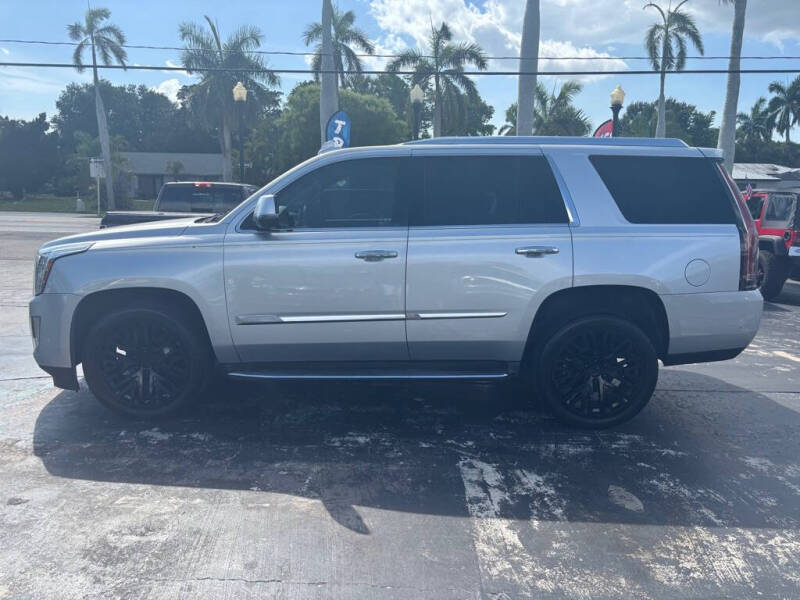 2017 Cadillac Escalade Luxury