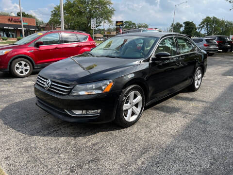 2015 Volkswagen Passat for sale at AUTOSAVIN in Villa Park IL