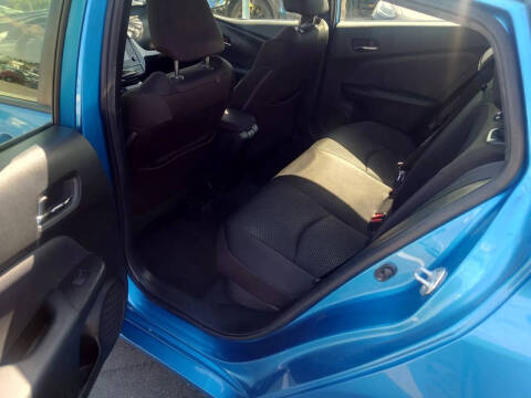 2019 Toyota Prius LE