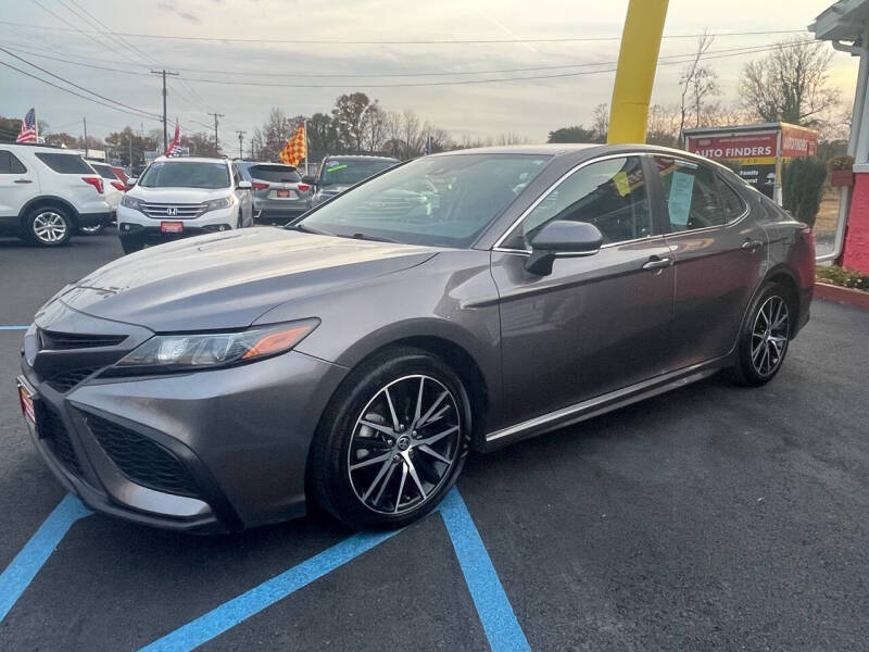 2022 Toyota Camry SE photo 6