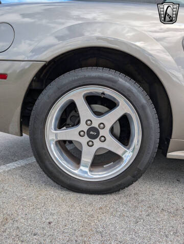 2001 Ford Mustang SVT Cobra