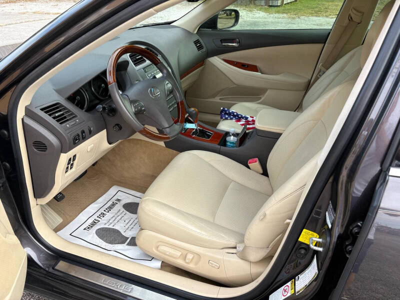 2012 Lexus ES 350 photo 11