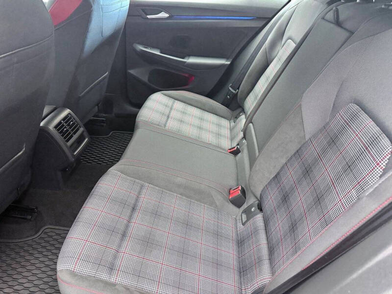 2023 Volkswagen Golf GTI SE