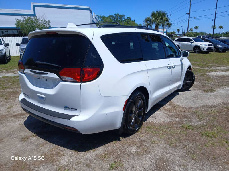 2019 Chrysler Pacifica Hybrid