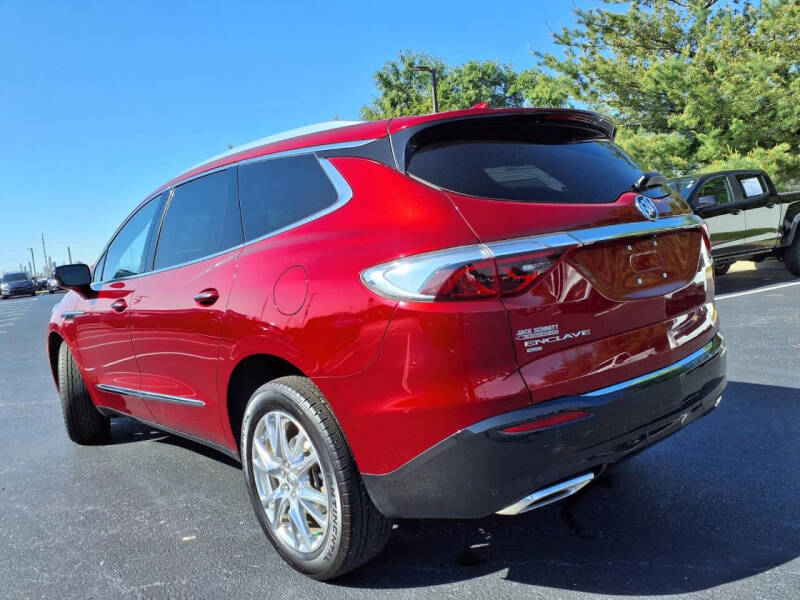 2023 Buick Enclave Essence