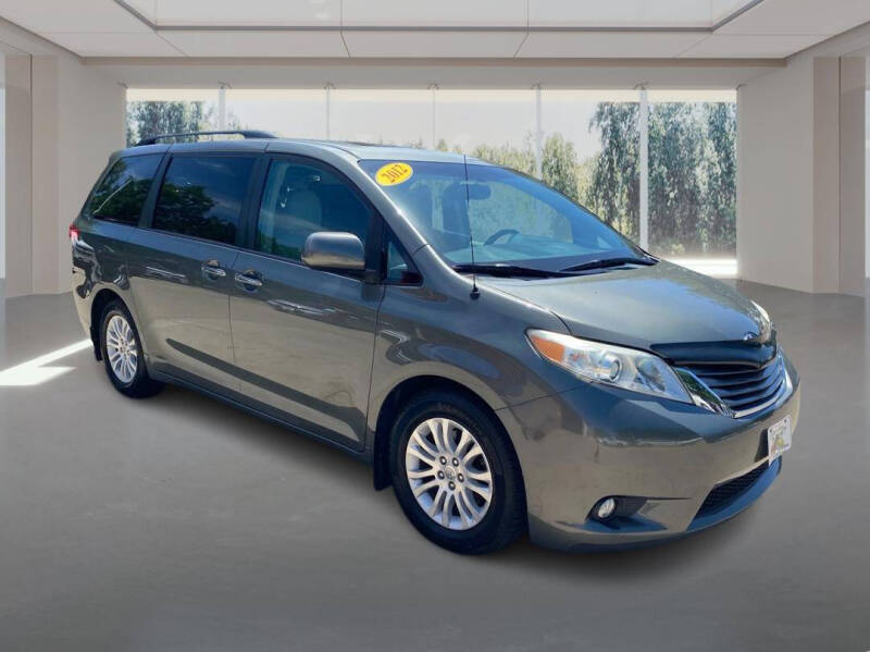 2012 Toyota Sienna