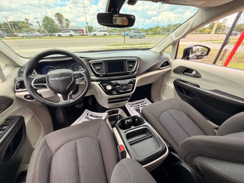 2020 Chrysler Pacifica Touring