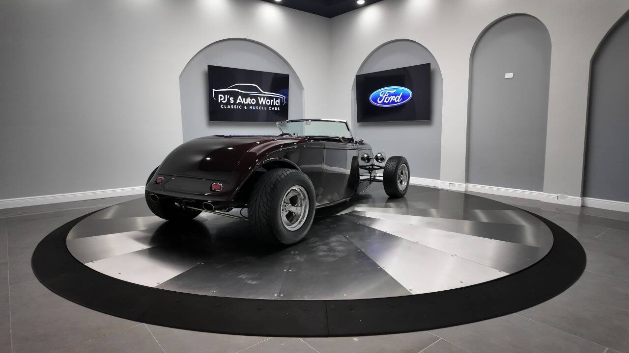 1933 Ford Factory 5 Hot Rod 6