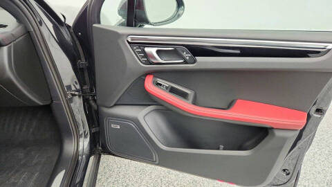 2023 Porsche Macan S