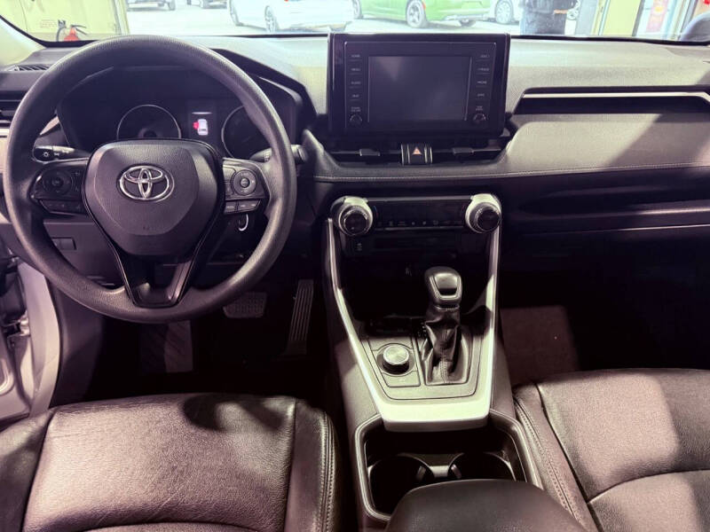 2019 Toyota RAV4 Hybrid LE