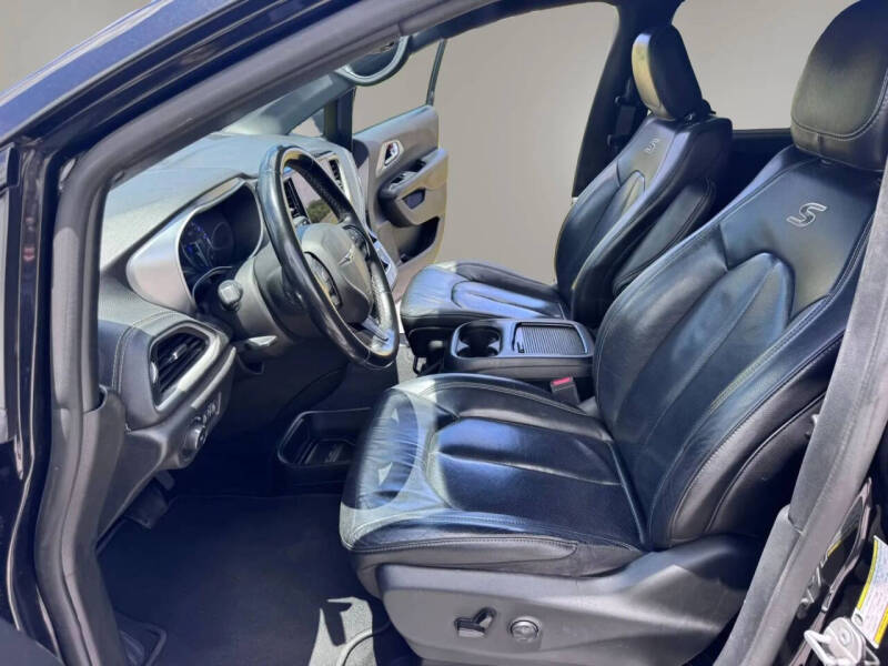 2022 Chrysler Pacifica Touring L
