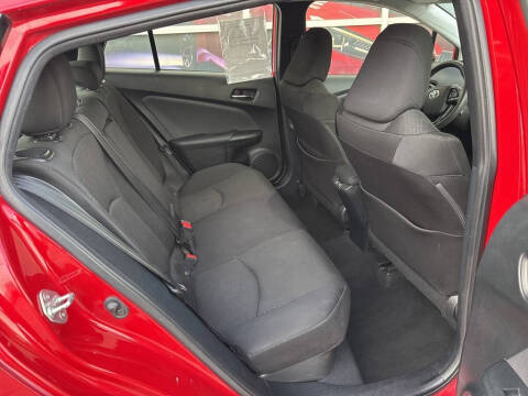 2022 Toyota Prius LE