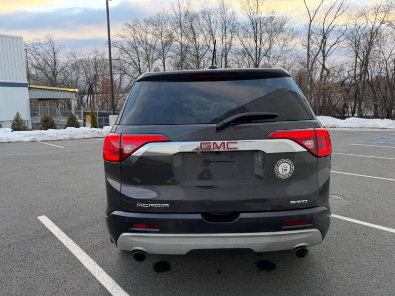 2018 GMC Acadia SLE-2