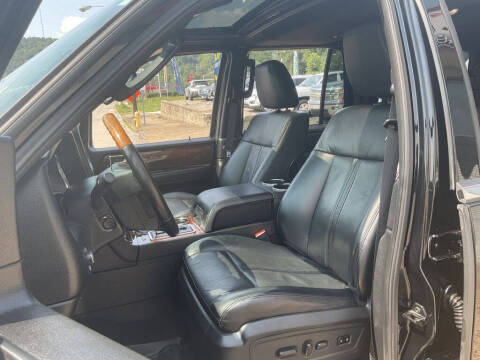 2017 Lincoln Navigator Select
