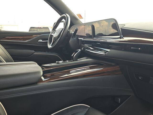 2024 Cadillac Escalade ESV Premium Luxury