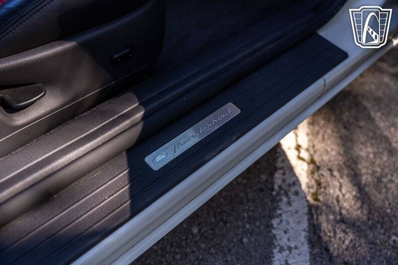 2002 Ford Thunderbird Deluxe