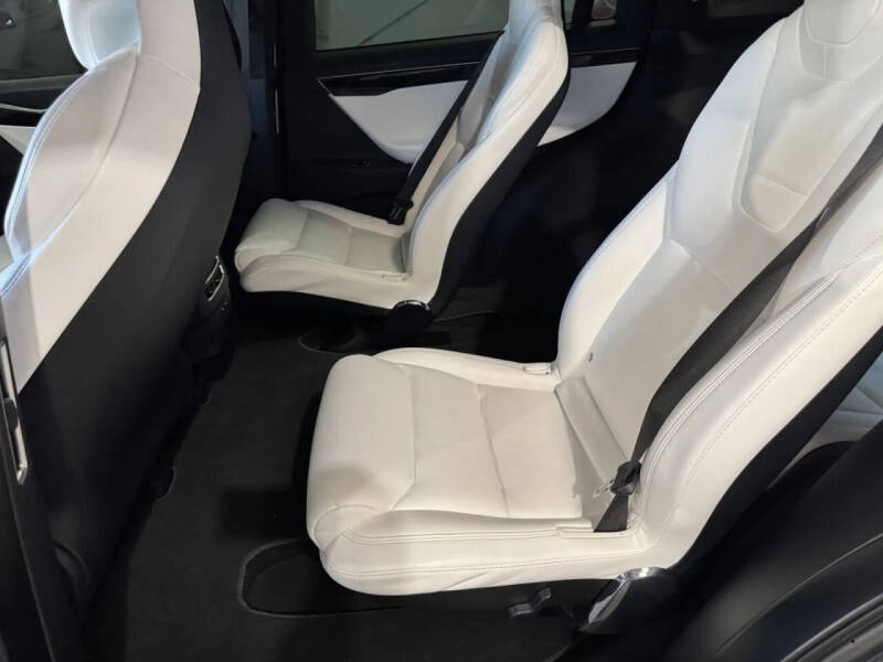 2017 Tesla Model X 90D