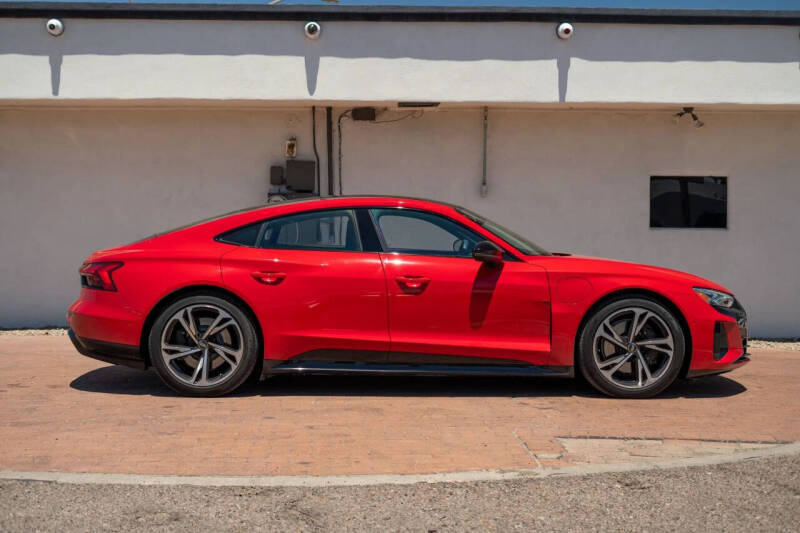 2023 Audi e-tron GT quattro Prestige