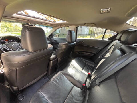 2013 Acura ILX 2.0L w/Tech