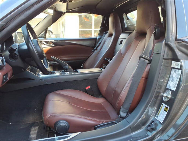 2017 Mazda MX-5 Miata RF Launch Edition SV