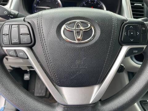 2016 Toyota Highlander LE