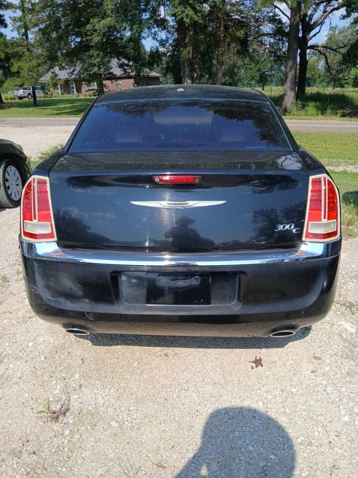 2014 Chrysler 300 for sale at GERRHA AUTO SALES in Nacogdoches, TX