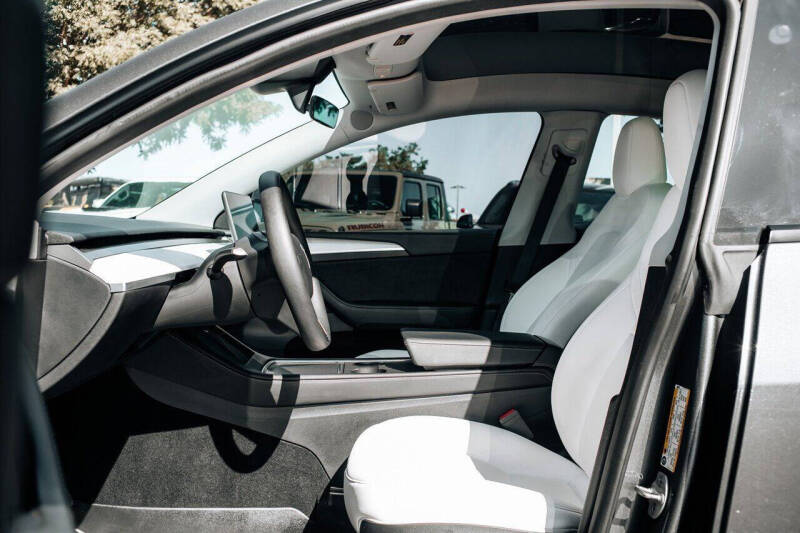 2023 Tesla Model Y Long Range