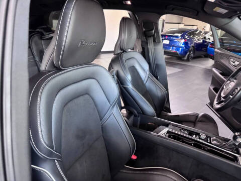 2019 Volvo XC60 T5 R-Design