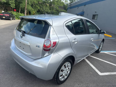 2012 Toyota Prius c Three