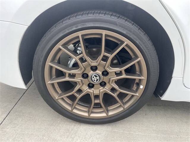 2023 Toyota Camry Hybrid SE Nightshade