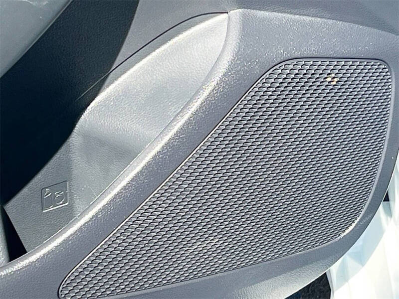 2025 Toyota Corolla Hatchback SE