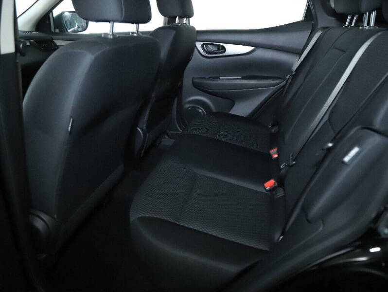 2022 Nissan Rogue Sport S